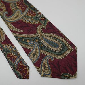 Van Heusen 417 Red Paisley Print Short Wide Silk Tie‎